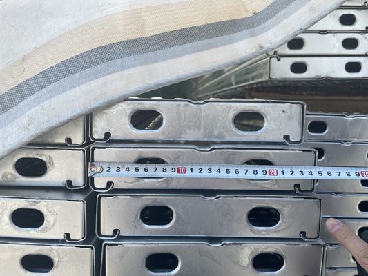 Cina Bordi d'acciaio della piattaforma del ponteggio a torre dello strato BS1139 di Decking dell'anti armatura dell'alcali fornitore